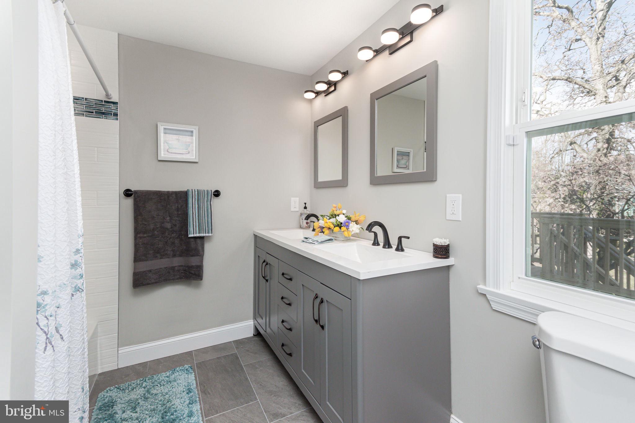 34 Evans Avenue Lutherville-Timonium, MD 21093 - Photo 16 of 36 Private bath