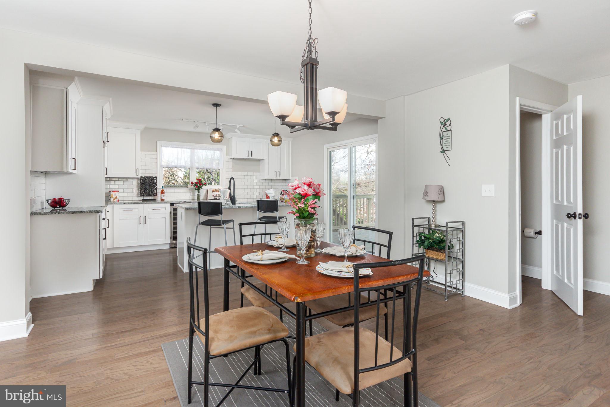 34 Evans Avenue Lutherville-Timonium, MD 21093 - Photo 2 of 36 Dining room