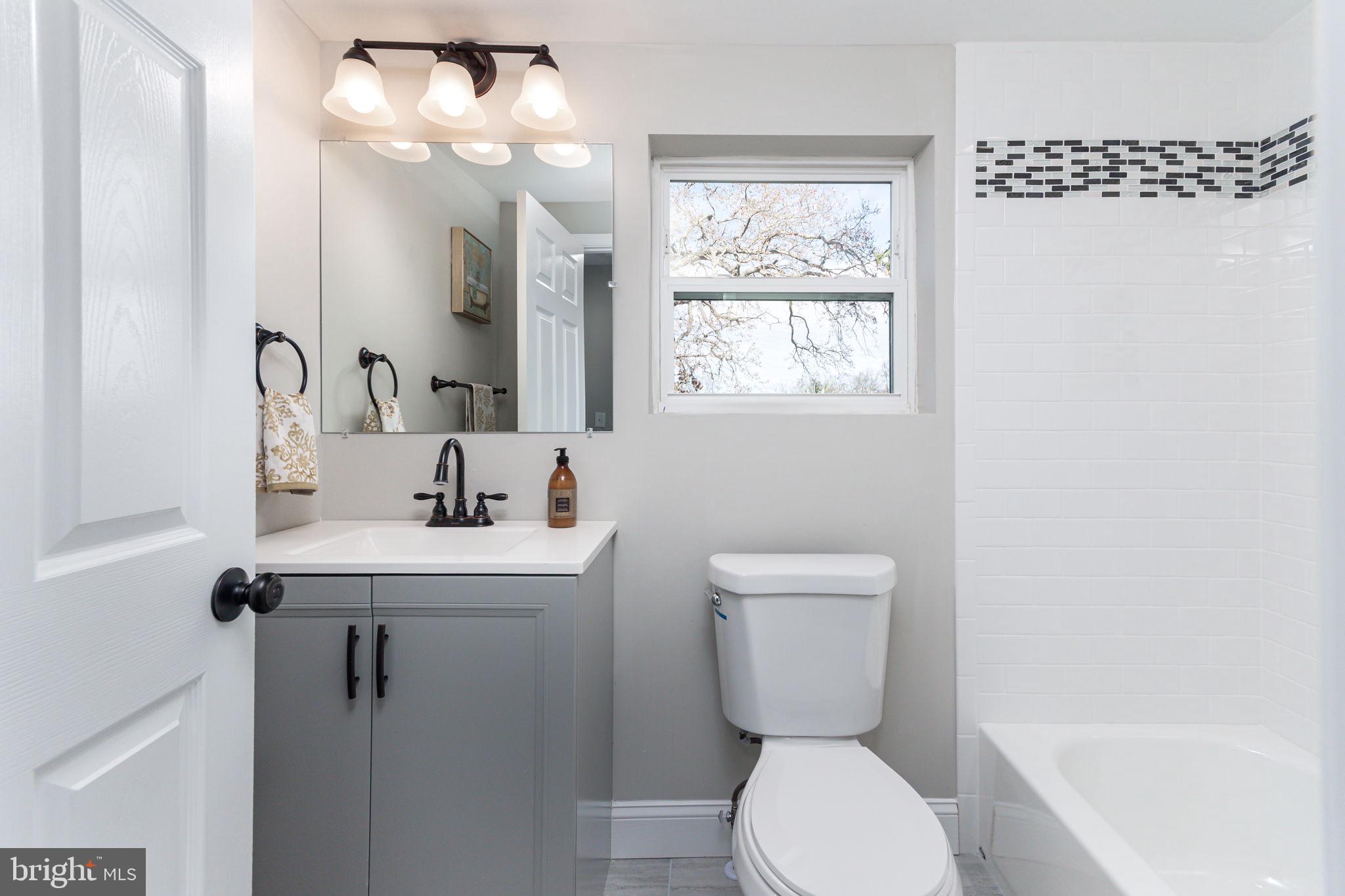 34 Evans Avenue Lutherville-Timonium, MD 21093 - Photo 21 of 36 Upstairs full bath