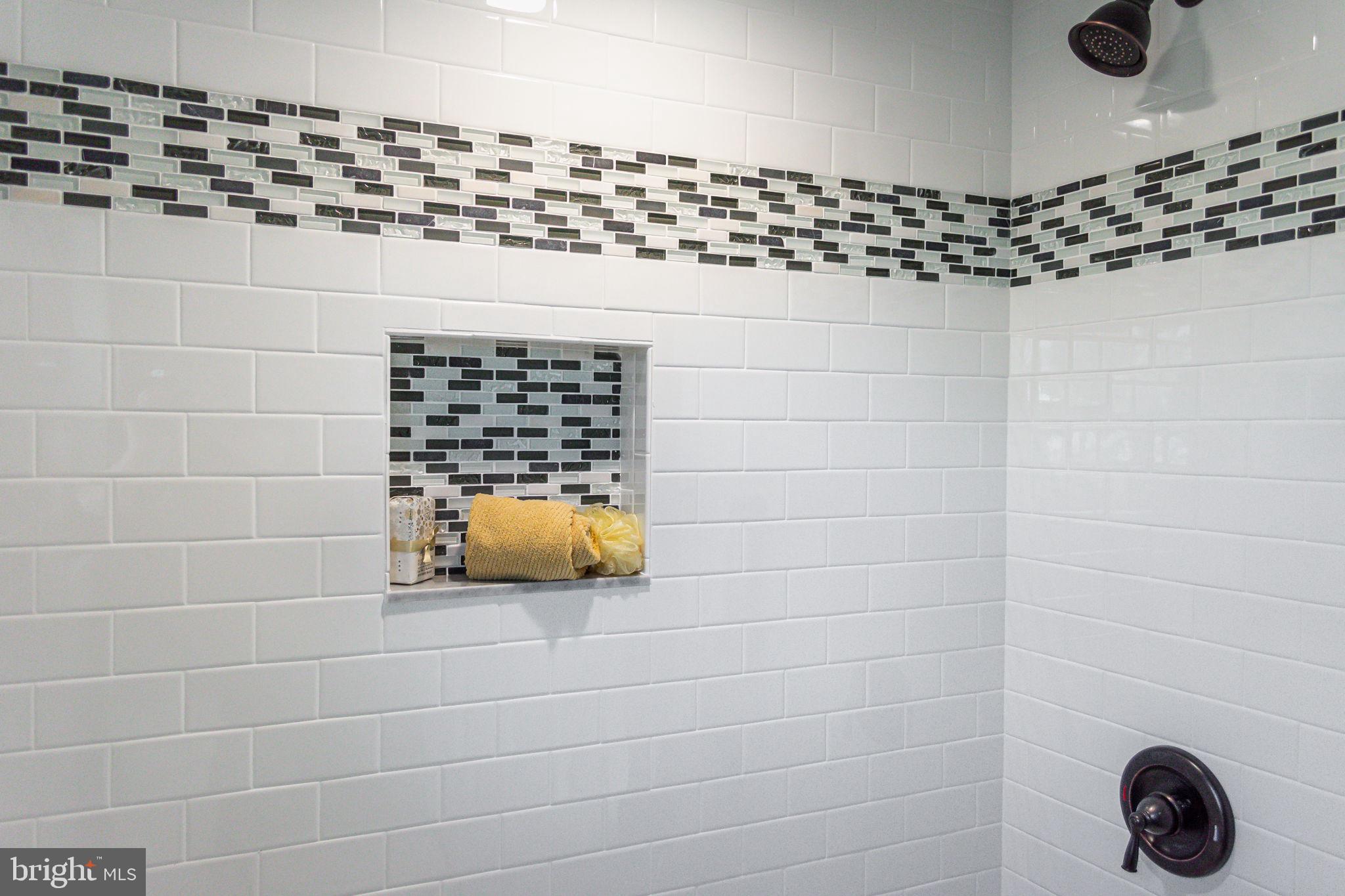 34 Evans Avenue Lutherville-Timonium, MD 21093 - Photo 22 of 36 Upstairs bath detail