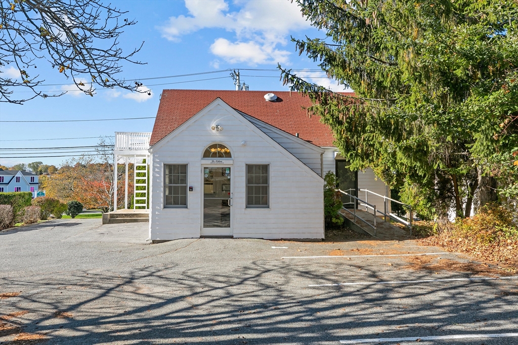 74 Valley Middletown Ri 02842 Middletown, RI 02842 - Photo 40 of 42