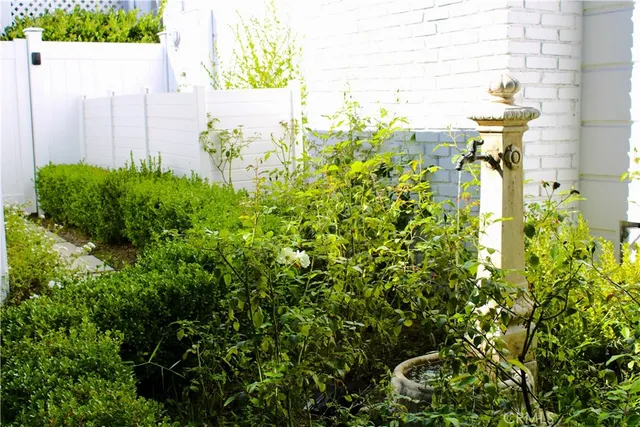 $6,250,000 | 333 South Arden Boulevard, Los Angeles, CA 90020