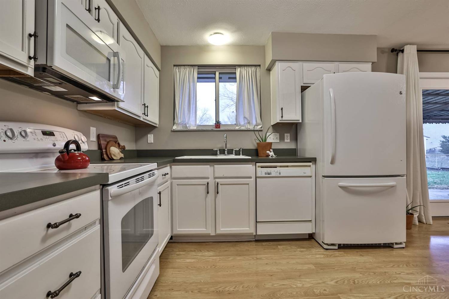982 Sutton Road Cincinnati, OH 45230 - Photo 12 of 34 Gallery Image 12