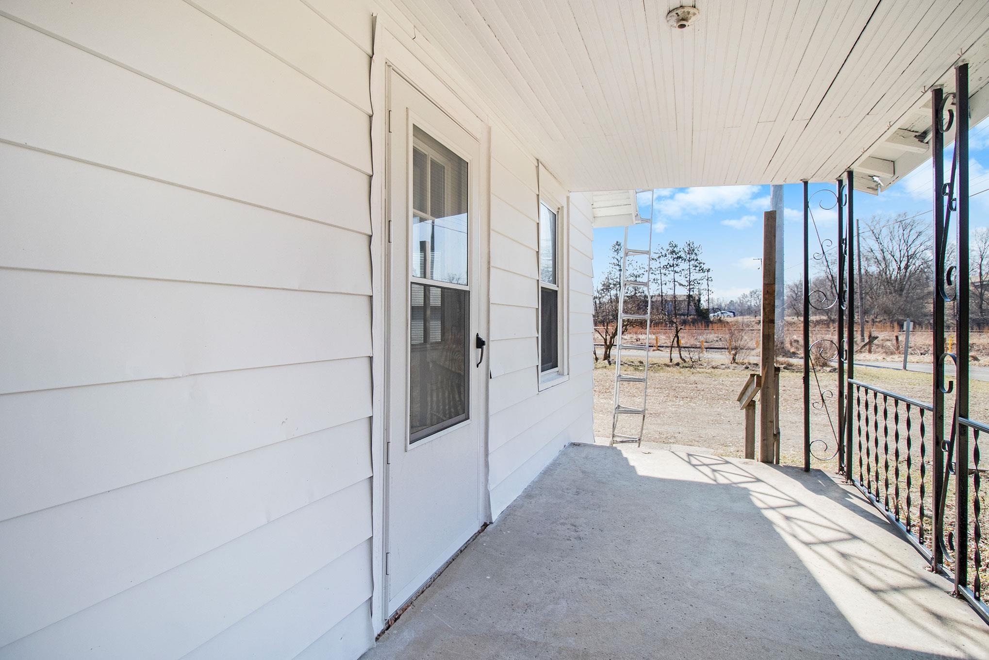 55550 Mayflower Road South Bend, IN 46628 - Photo 5 of 14 Gallery Image 5
