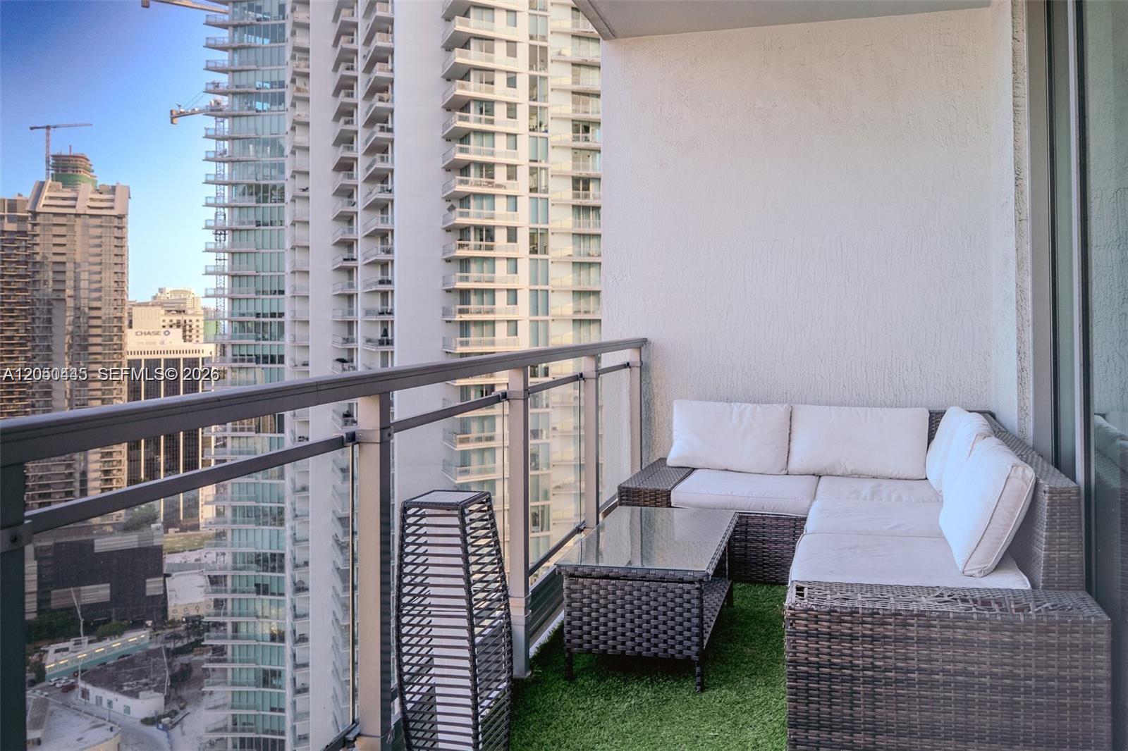 90 Southwest 3rd Street, Unit 3703 Miami, FL 33130 - Photo 12 of 34 Gallery Image 12