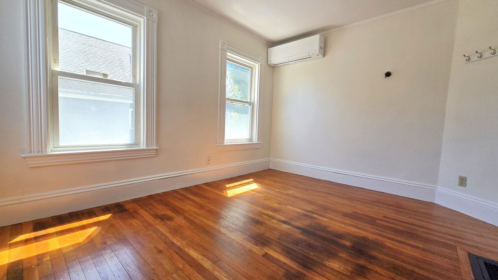 576 Trapelo Road, Unit 2 Belmont, MA 02478 - Photo 6 of 17 Gallery Image 6