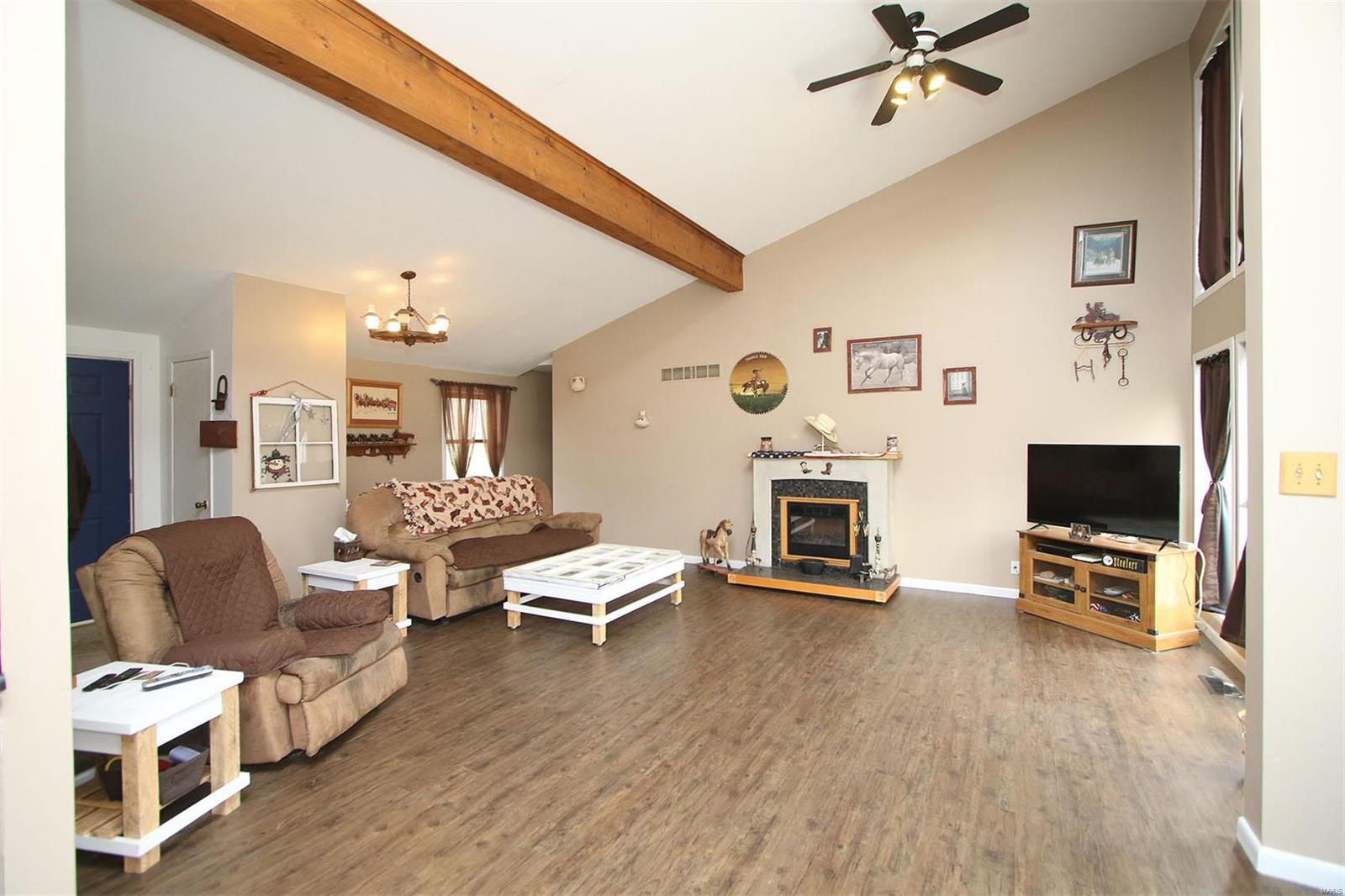 1221 Seiler Road Godfrey, IL 62002 - Photo 14 of 25
