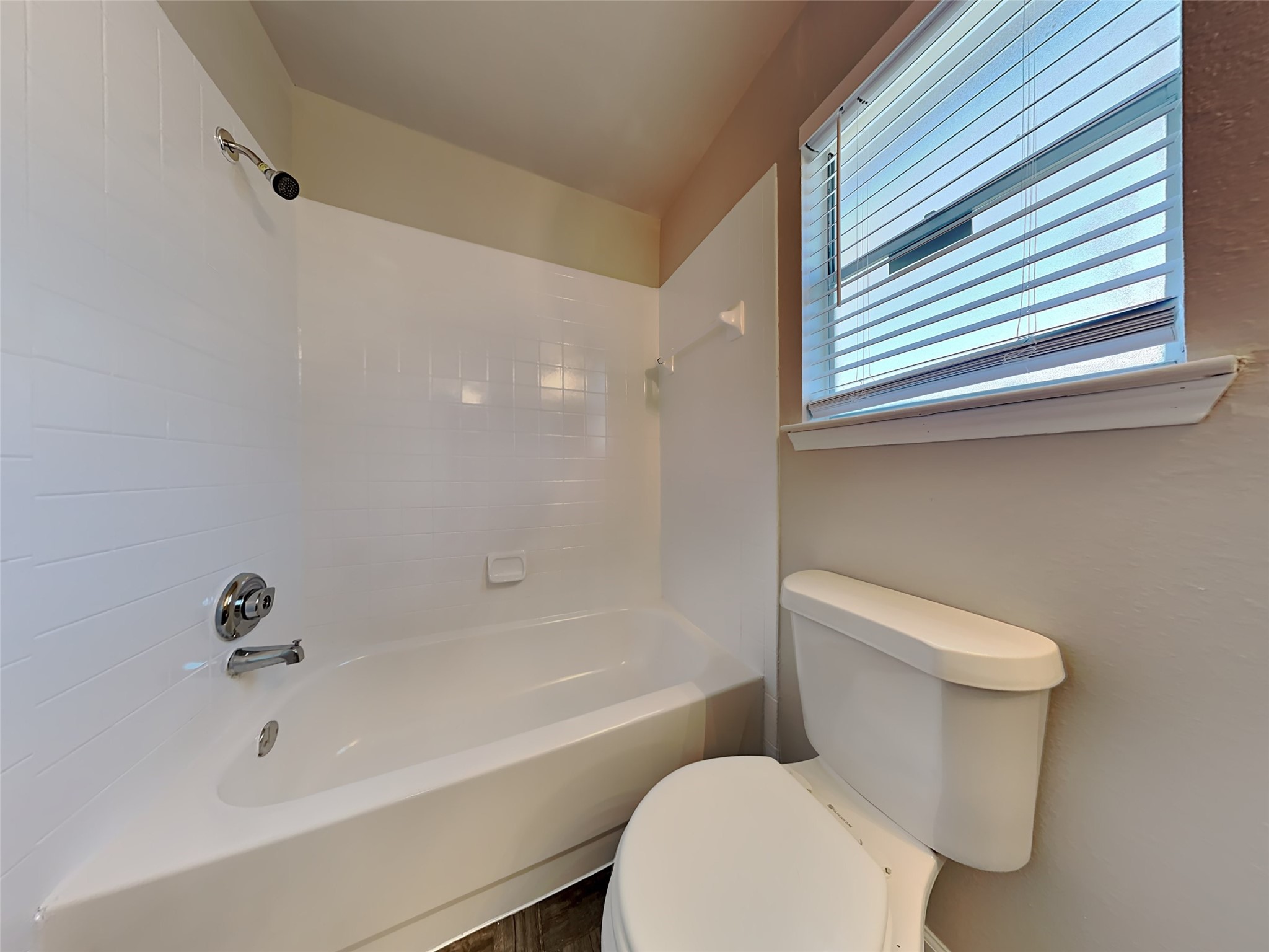 4631 Croker Ridge Road Houston, TX 77053 - Photo 8 of 16