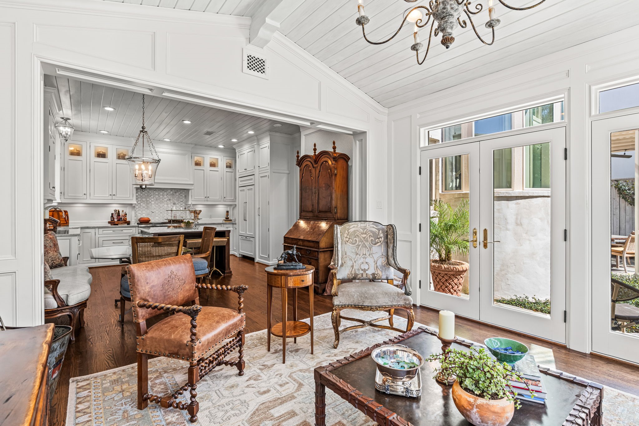 2017 Dryden Road Houston, TX 77030 - Photo 21 of 40 The Family Room