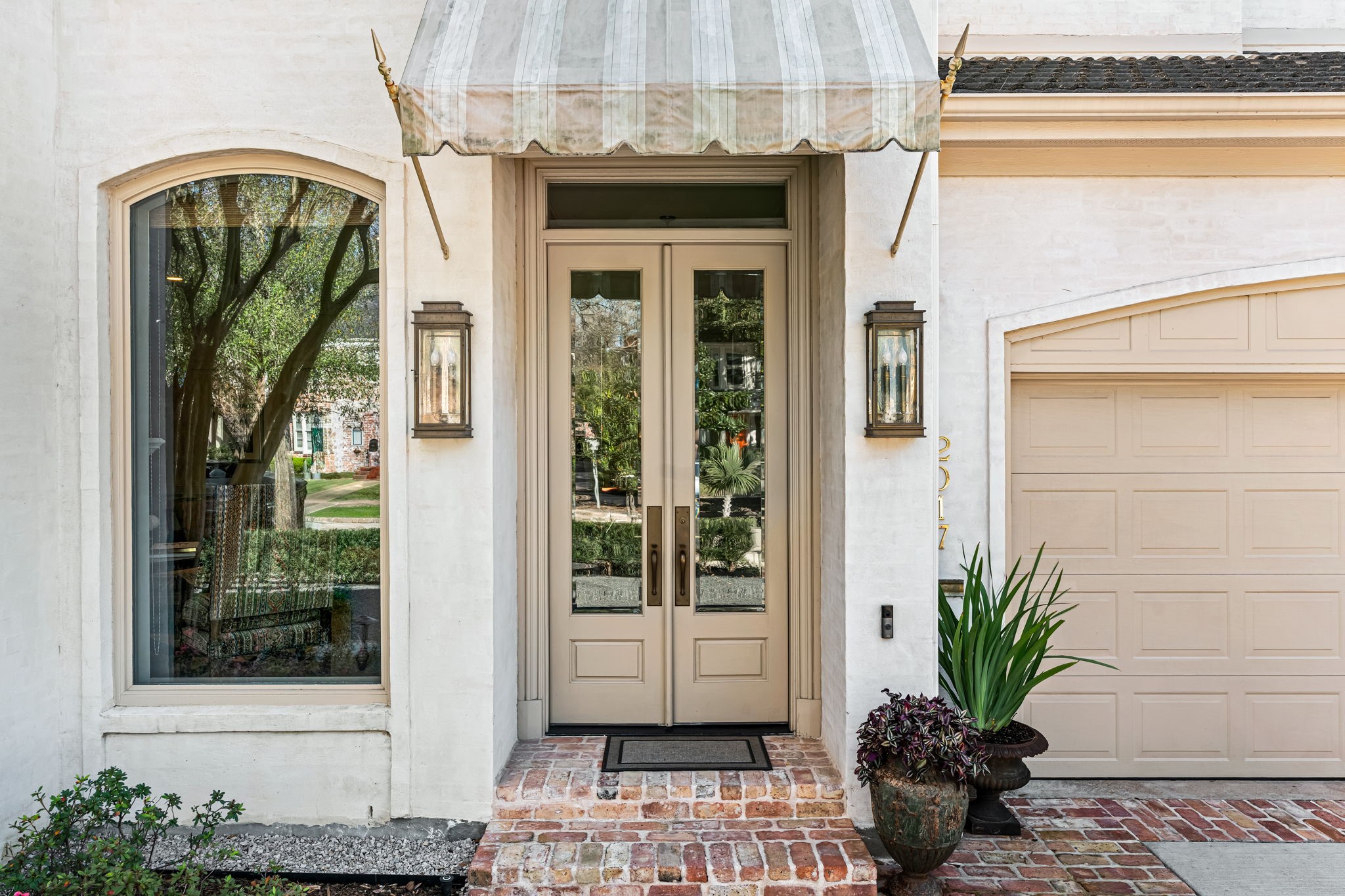 2017 Dryden Road Houston, TX 77030 - Photo 3 of 40 Some homes greet you politely. This one extends a hand, takes your coat, and tells you you're exactly where you are meant to be.