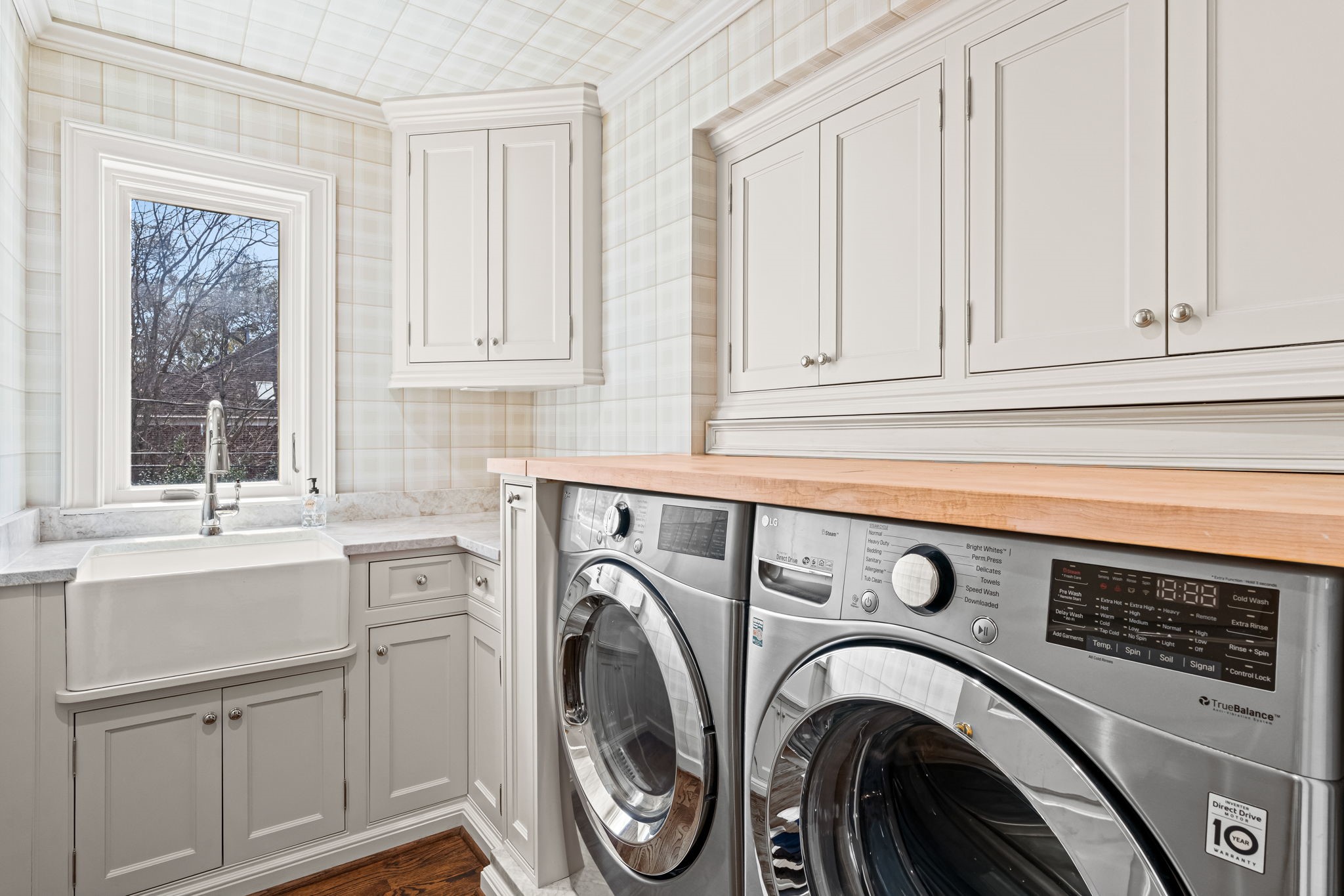 2017 Dryden Road Houston, TX 77030 - Photo 34 of 40 The Laundry Room