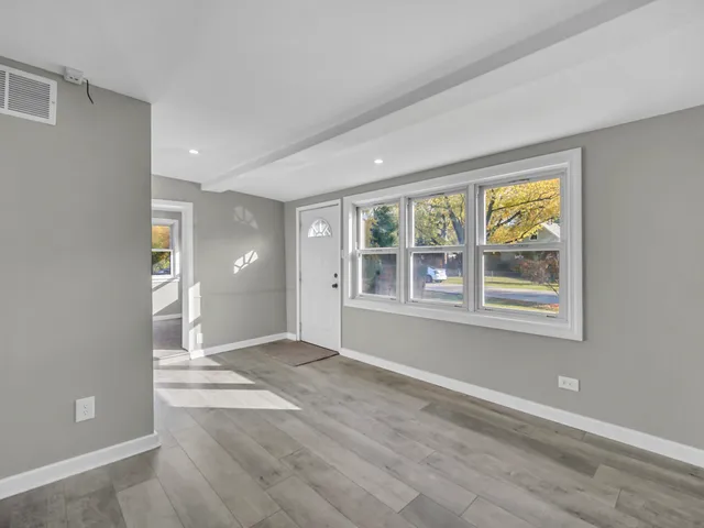 $230,000 | 1820 Tomahawk Trail, Round Lake Heights, IL 60073