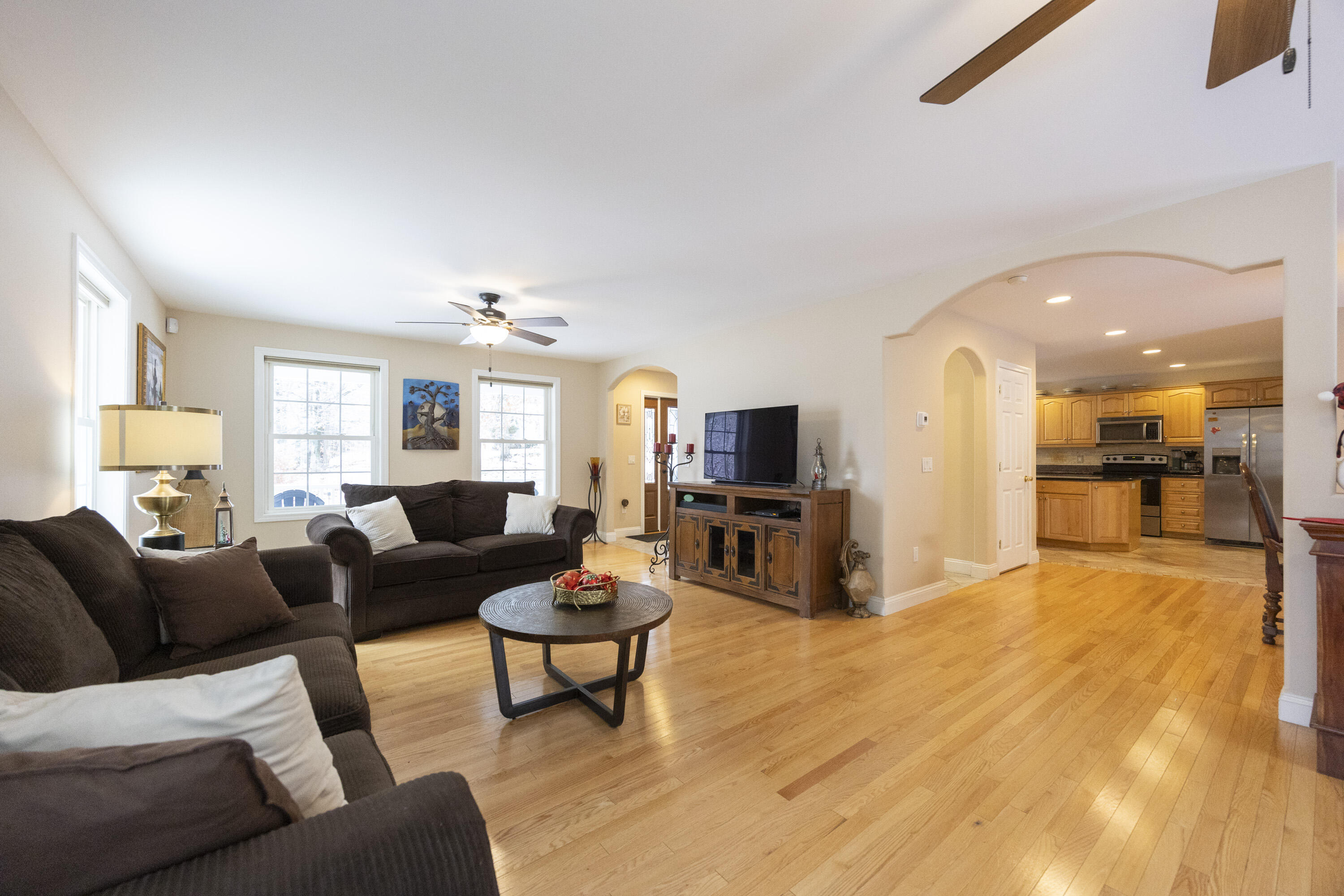 13 Sheffield Avenue Lewiston, ME 04240 - Photo 6 of 50 IMG_0094