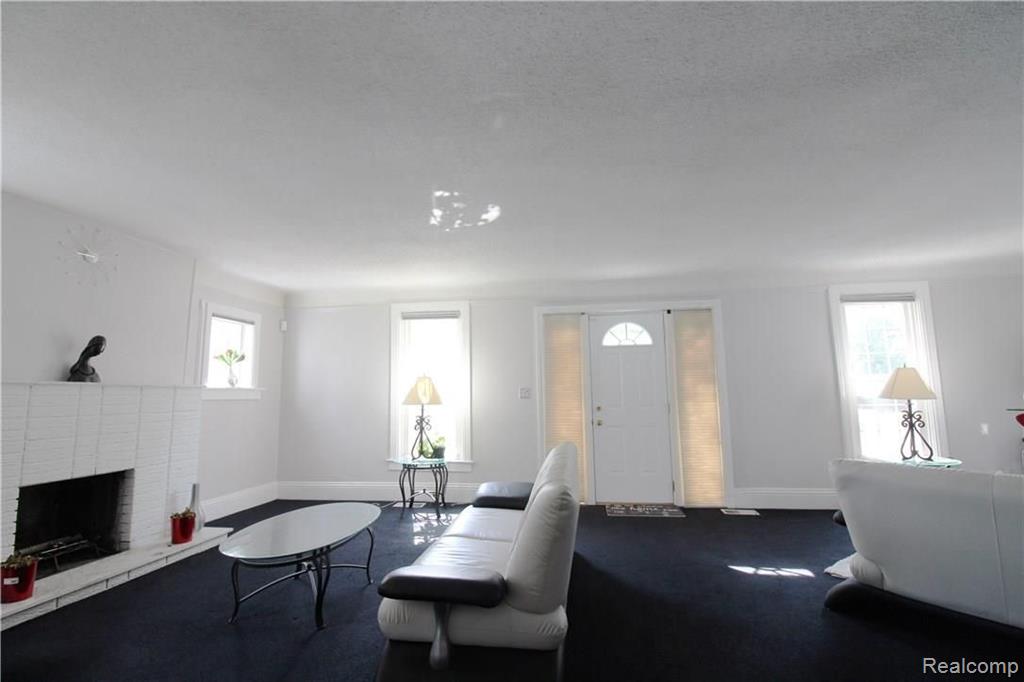 22012 Inkster Road Southfield, MI 48033 - Photo 13 of 34