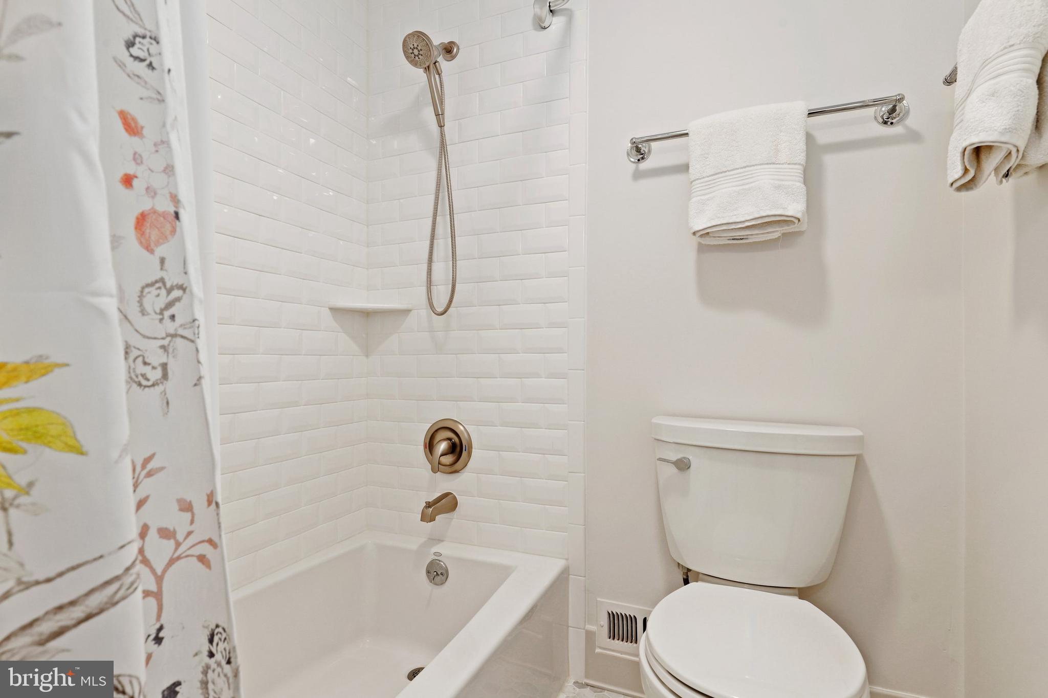 11900 Crosswind Court Reston, VA 20194 - Photo 18 of 26 Gallery Image 18