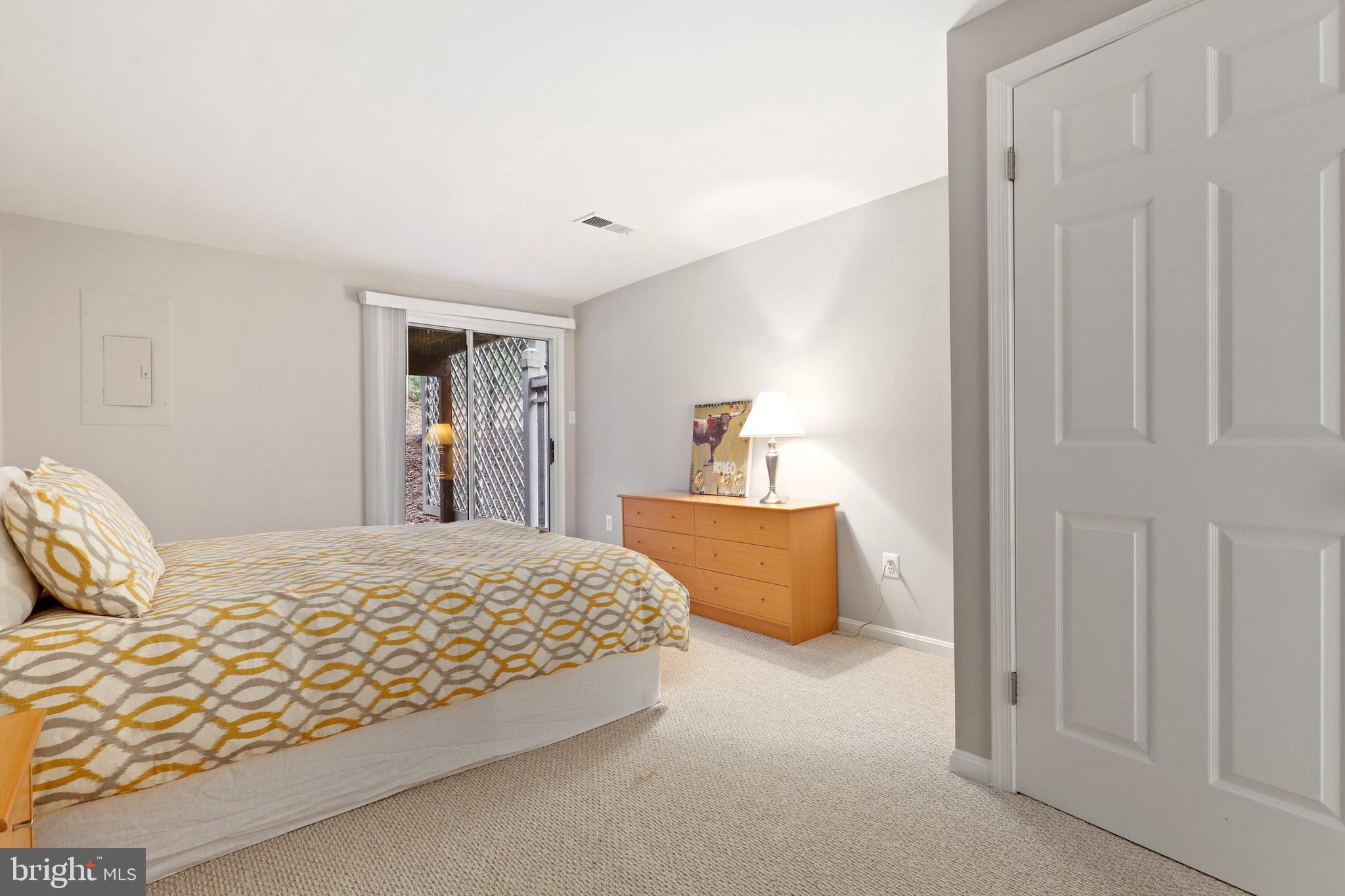 11900 Crosswind Court Reston, VA 20194 - Photo 19 of 26 Gallery Image 19