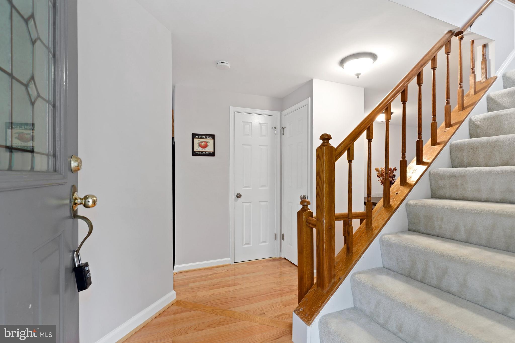 11900 Crosswind Court Reston, VA 20194 - Photo 4 of 26 Gallery Image 4