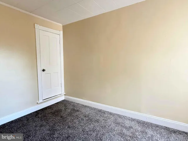 $249,000 | 33 Lafayette Avenue, Hamilton, NJ 08610