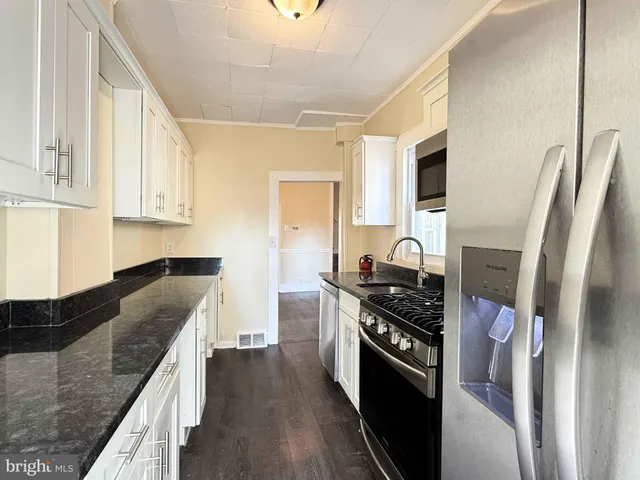 $249,000 | 33 Lafayette Avenue, Hamilton, NJ 08610