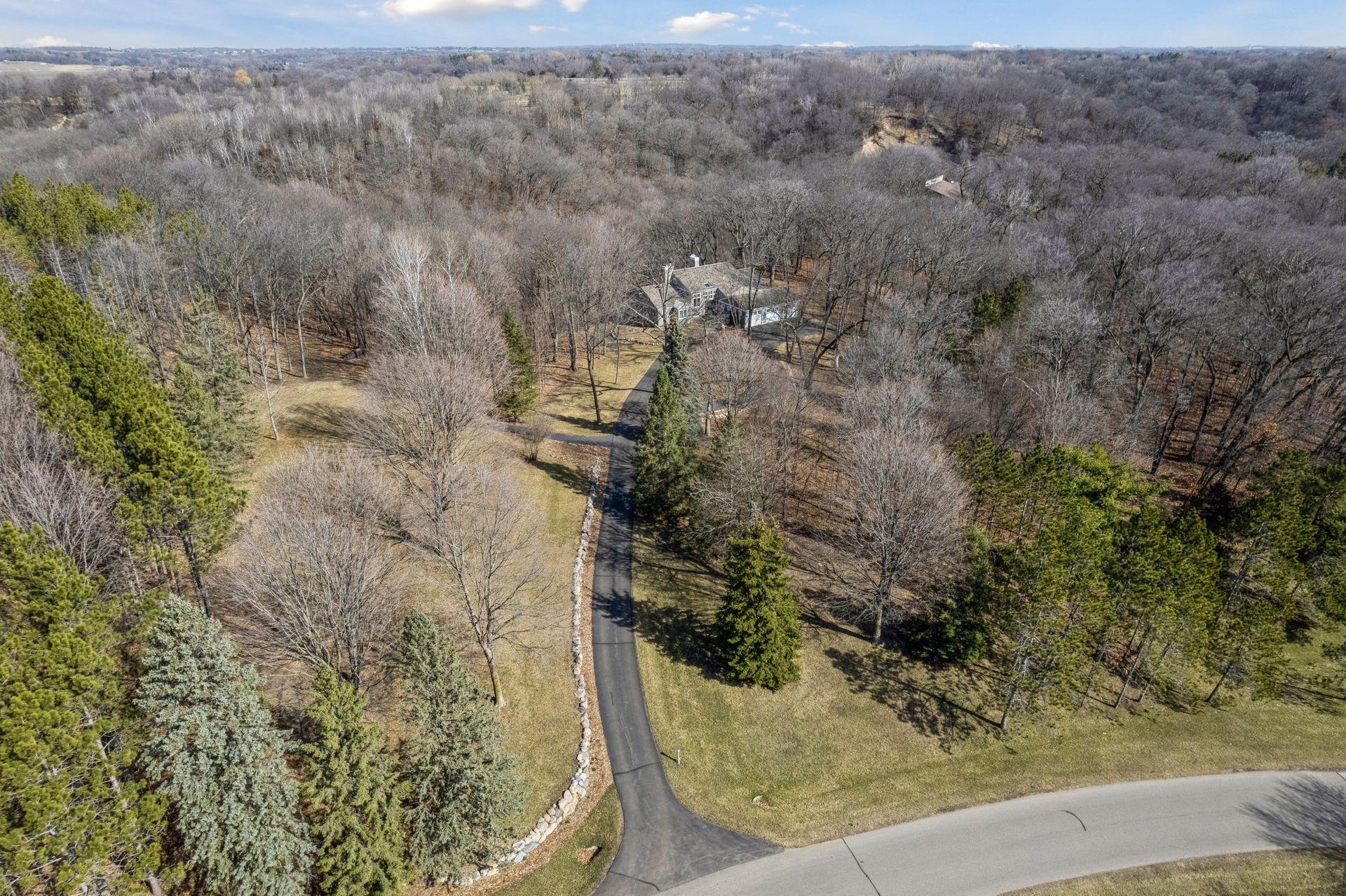 1350 Hesse Farm Road Chanhassen, MN 55318 - Photo 2 of 81 Gallery Image 2
