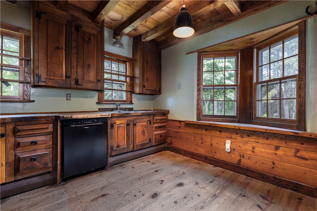 84 Skunk Hill Road Hopkinton, RI 02832 - Photo 6 of 27