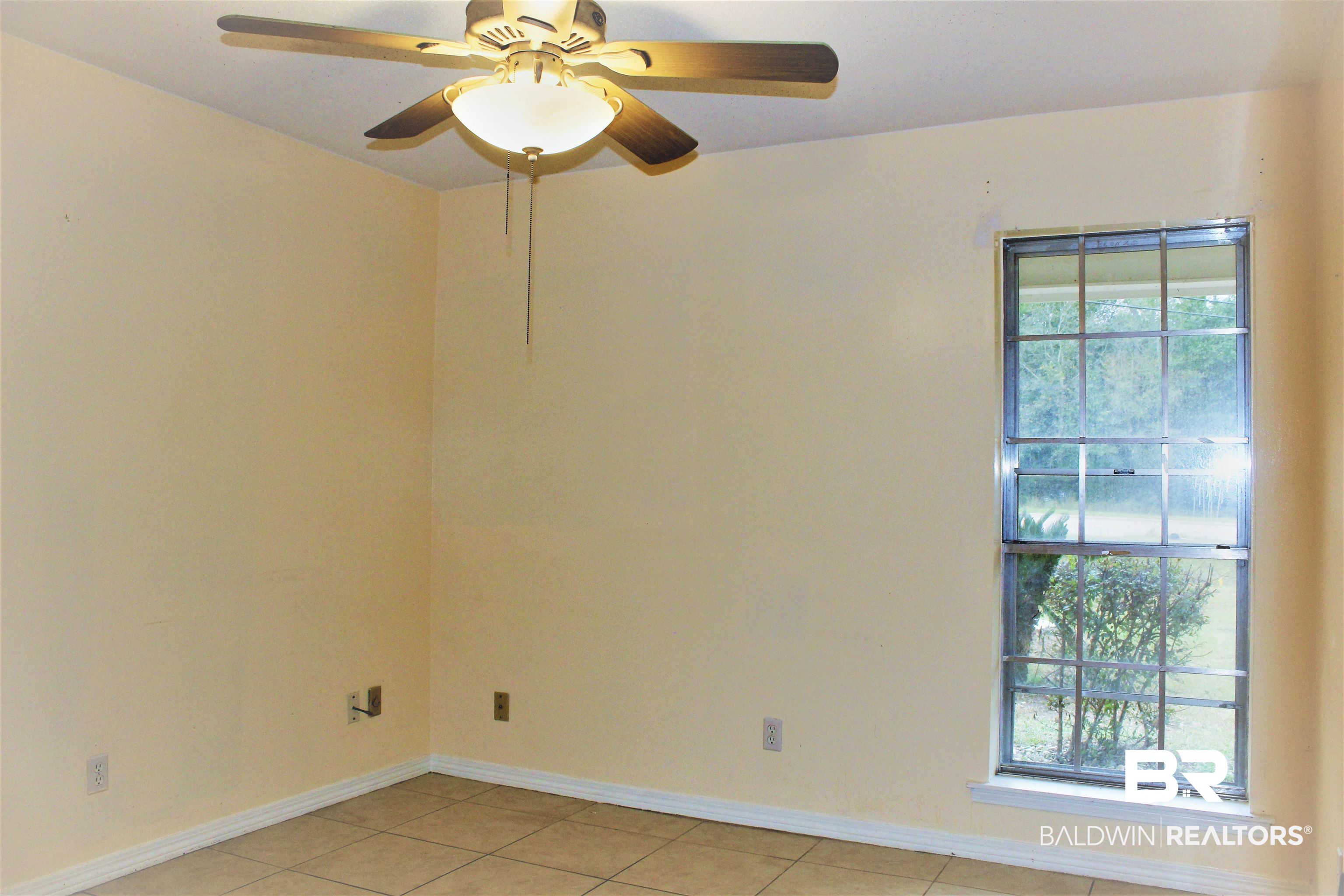 4251 Schillinger Road South Mobile, AL 36619 - Photo 13 of 38 Guest Bedroom