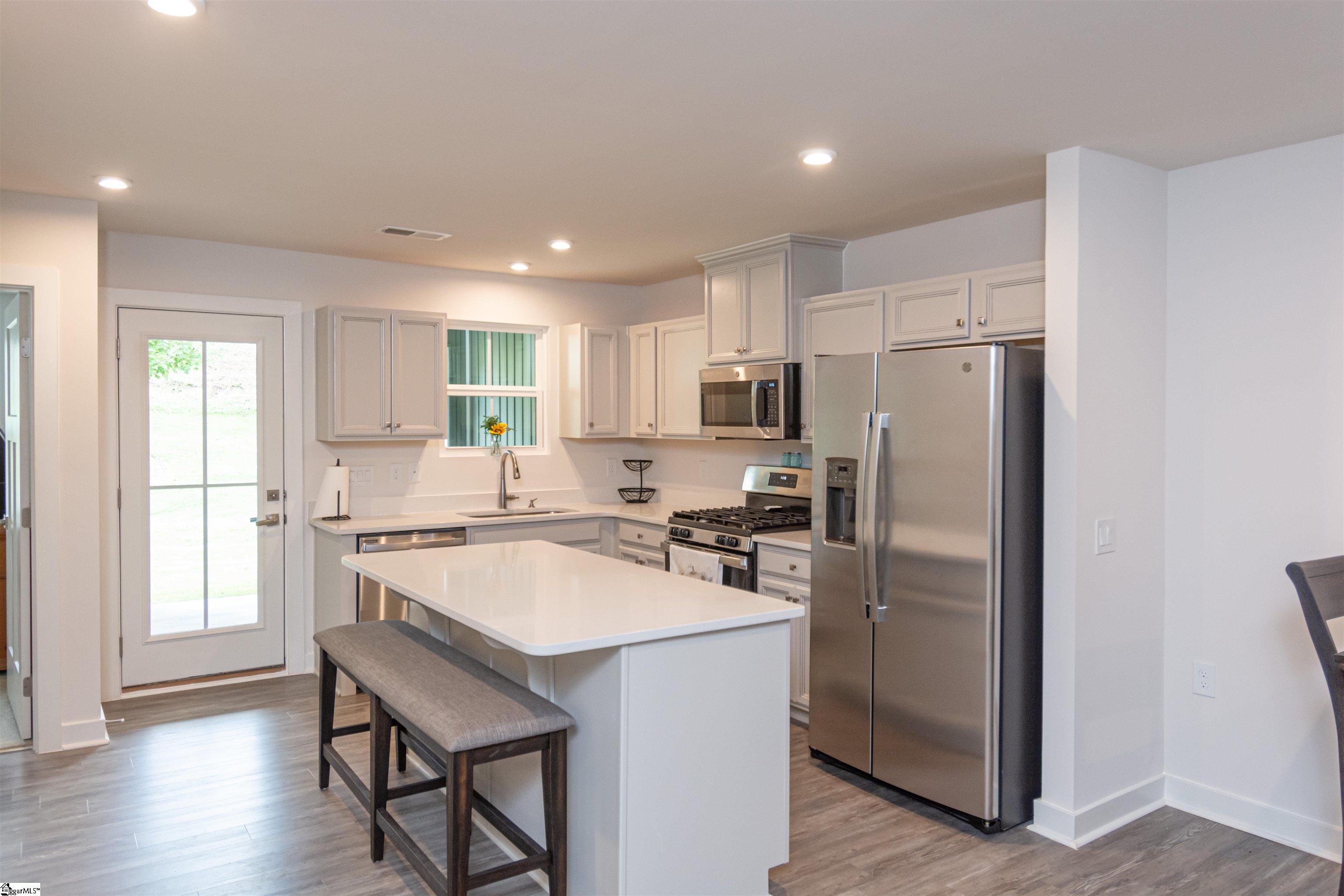 5 Englefield Drive Fountain Inn, SC 29644 - Photo 3 of 26 Gallery Image 3