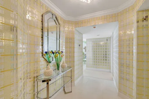 $600,000 | 5380 North Ocean Drive, Unit 7C, Singer Island, FL 33404