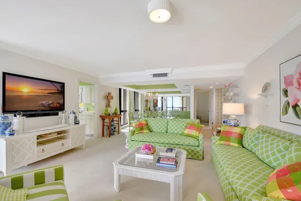 $600,000 | 5380 North Ocean Drive, Unit 7C, Singer Island, FL 33404