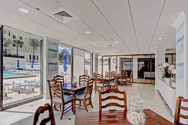 $600,000 | 5380 North Ocean Drive, Unit 7C, Singer Island, FL 33404