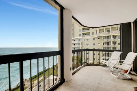 $600,000 | 5380 North Ocean Drive, Unit 7C, Singer Island, FL 33404