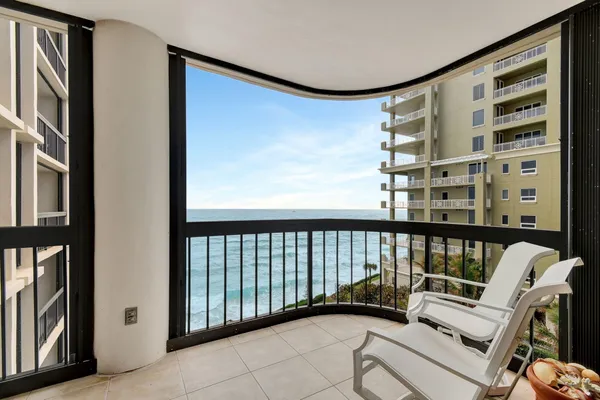 $600,000 | 5380 North Ocean Drive, Unit 7C, Singer Island, FL 33404