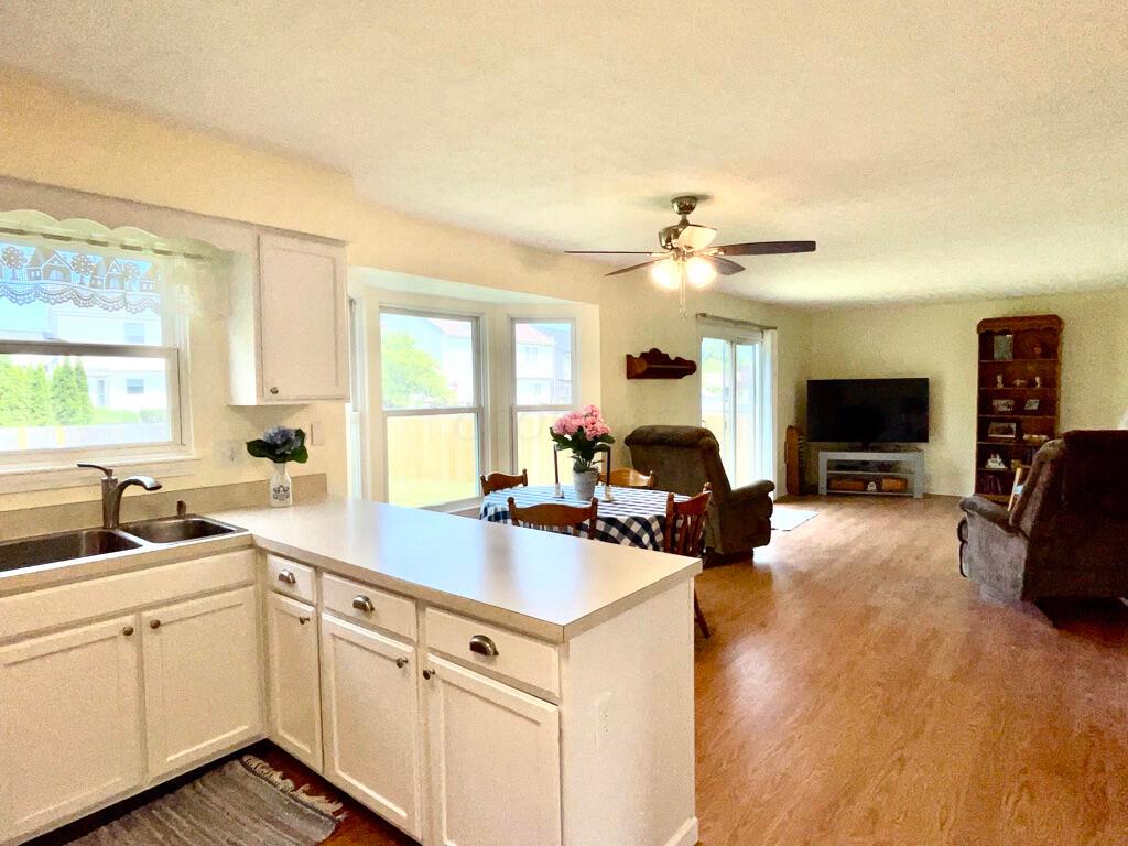 5294 Bressler Drive Hilliard, OH 43026 - Photo 11 of 45 Kitchen is open to the eating space and family room.