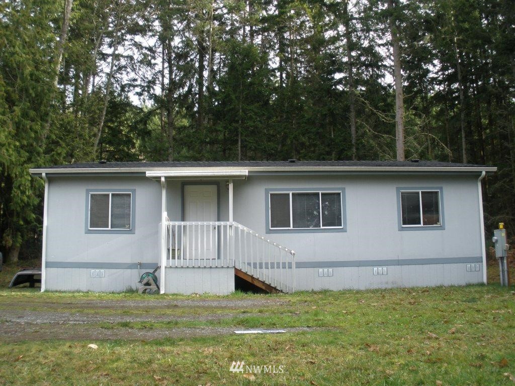 7864 Bailey Road Clinton, WA 98236 - Photo 1 of 11 Gallery Image 1