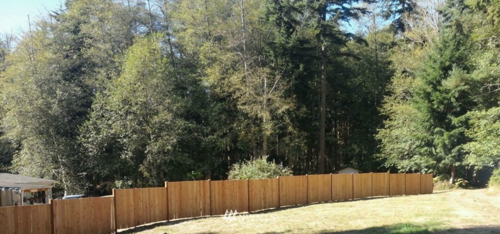 7864 Bailey Road Clinton, WA 98236 - Photo 3 of 11 Gallery Image 3