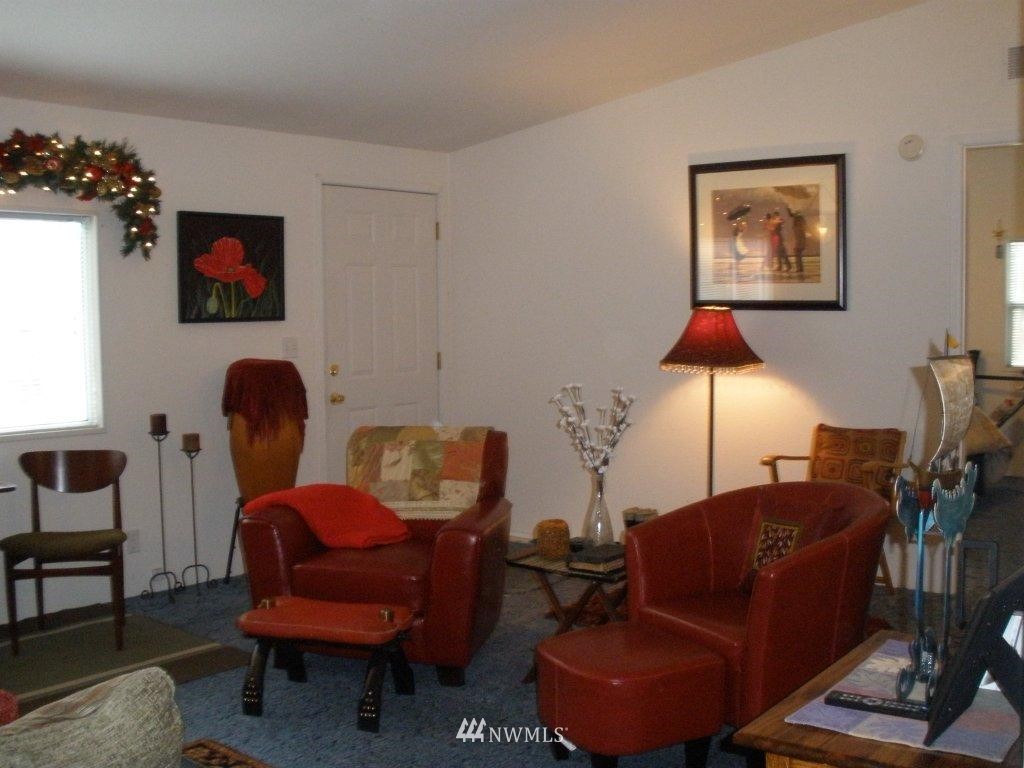 7864 Bailey Road Clinton, WA 98236 - Photo 6 of 11 Gallery Image 6