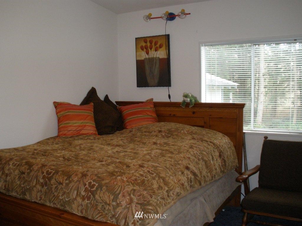 7864 Bailey Road Clinton, WA 98236 - Photo 10 of 11 Gallery Image 10