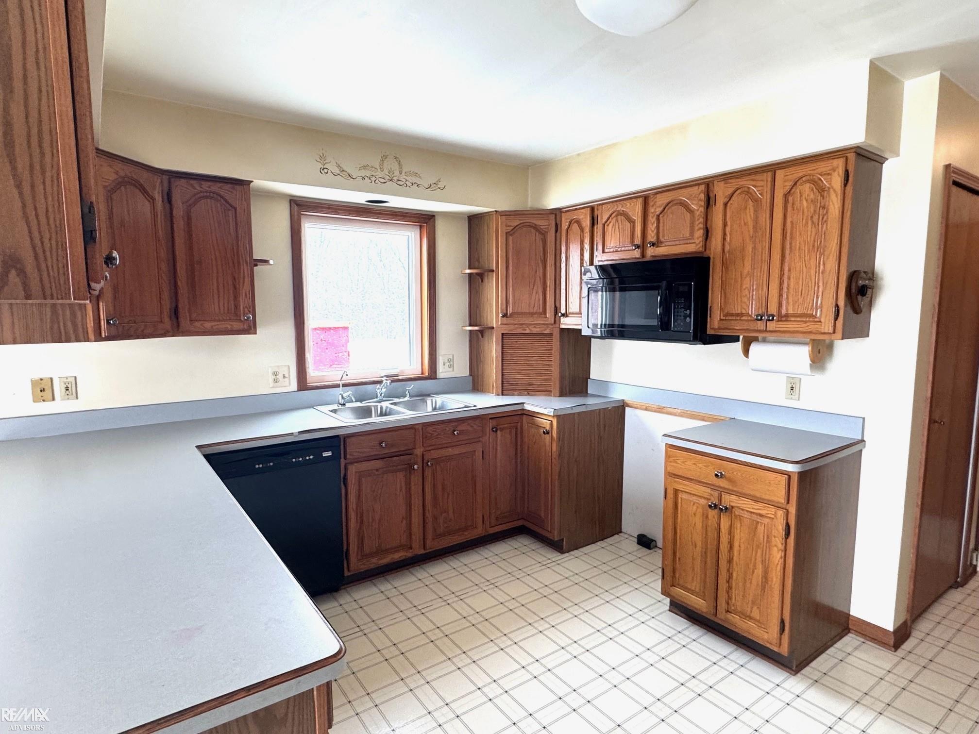 8223 Meisner Road Casco, MI 48064 - Photo 5 of 18