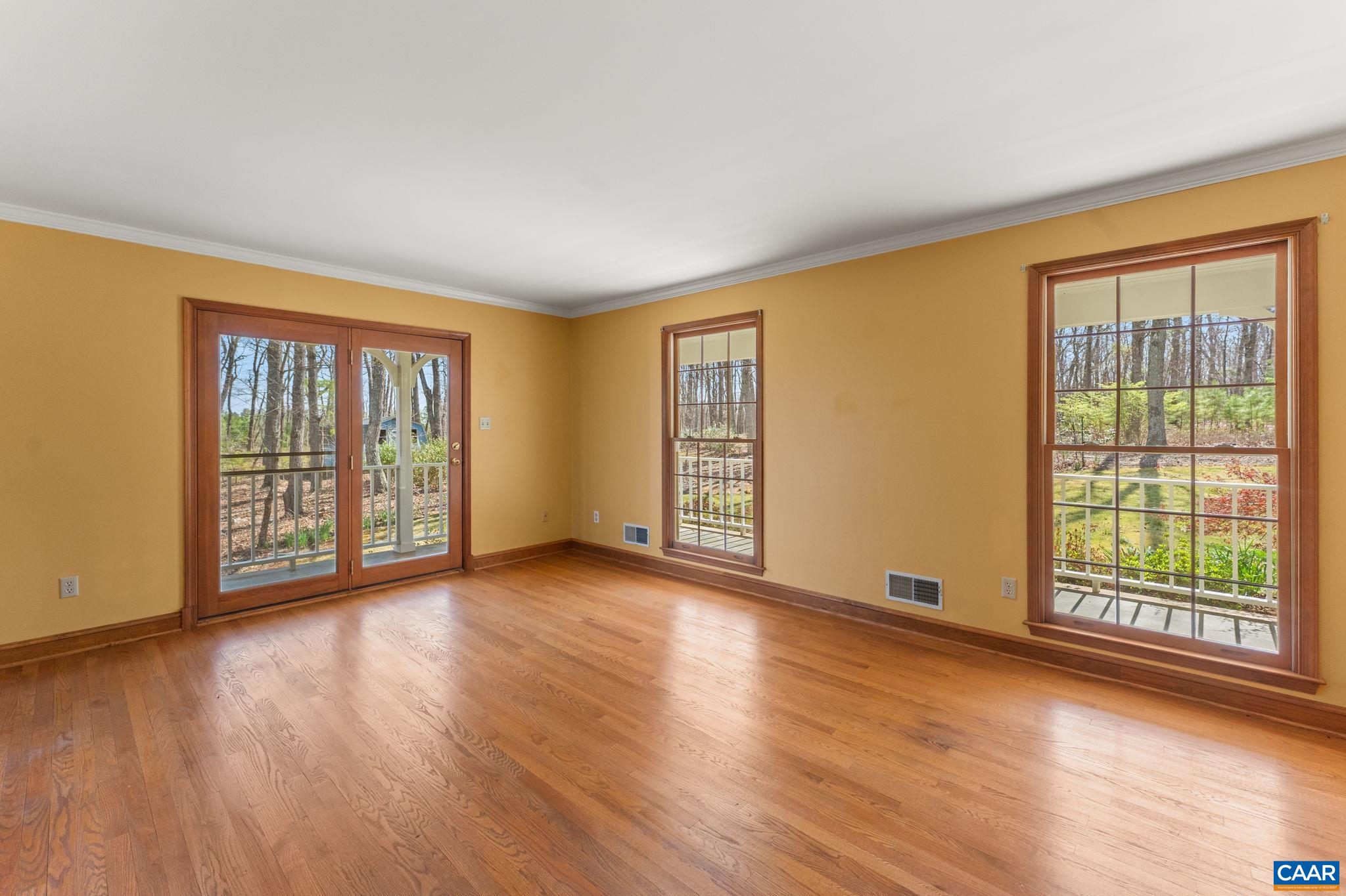 957 Gold Mine Road Fork Union, VA 23055 - Photo 15 of 74 Living Room