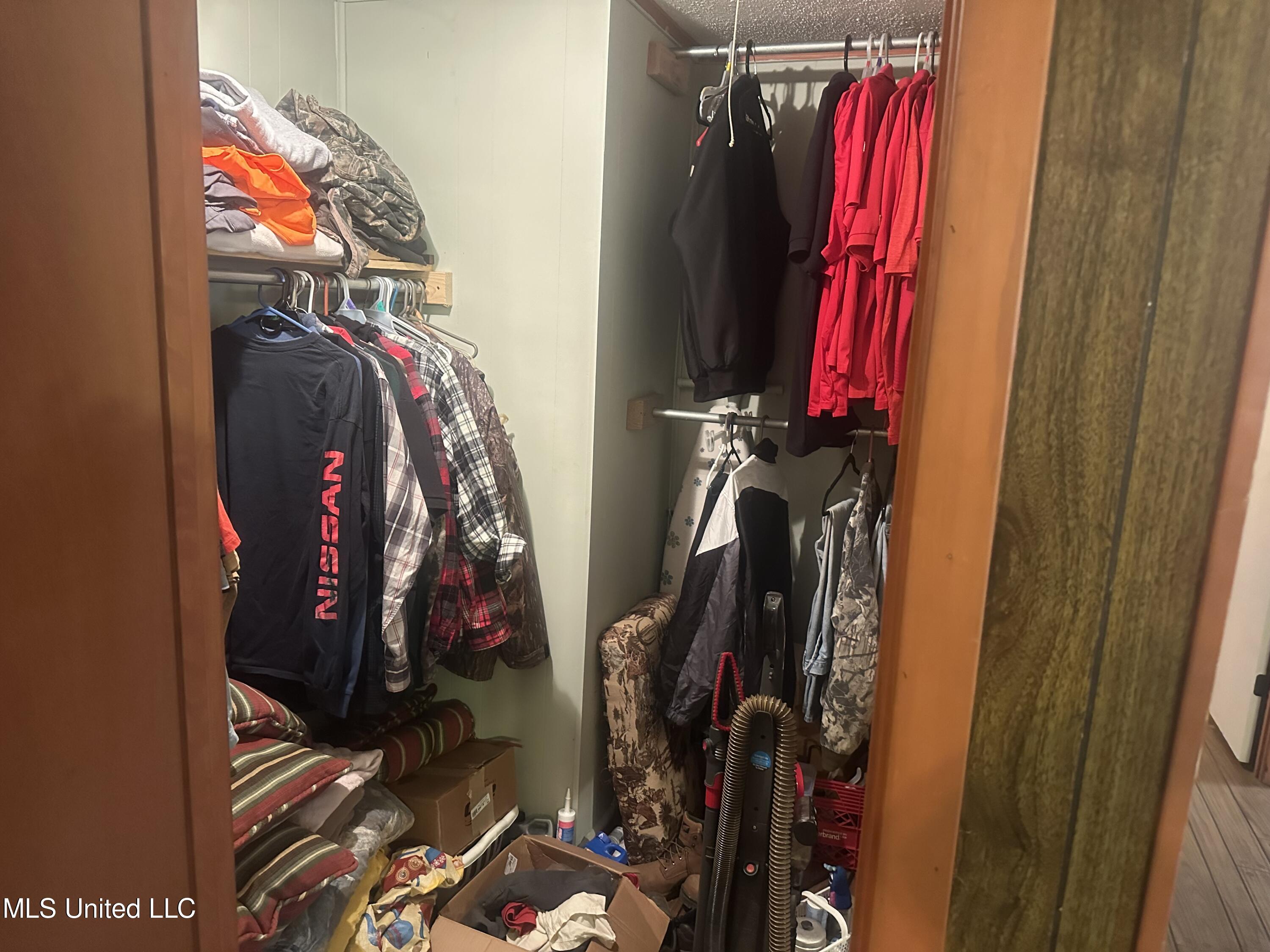 321 Harbor Lane Brandon, MS 39047 - Photo 20 of 23 Main Closet