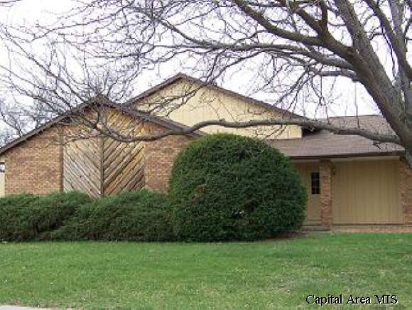 116 Neptune Villa Springfield, IL 62703 - Photo 1 of 7 Gallery Image 1