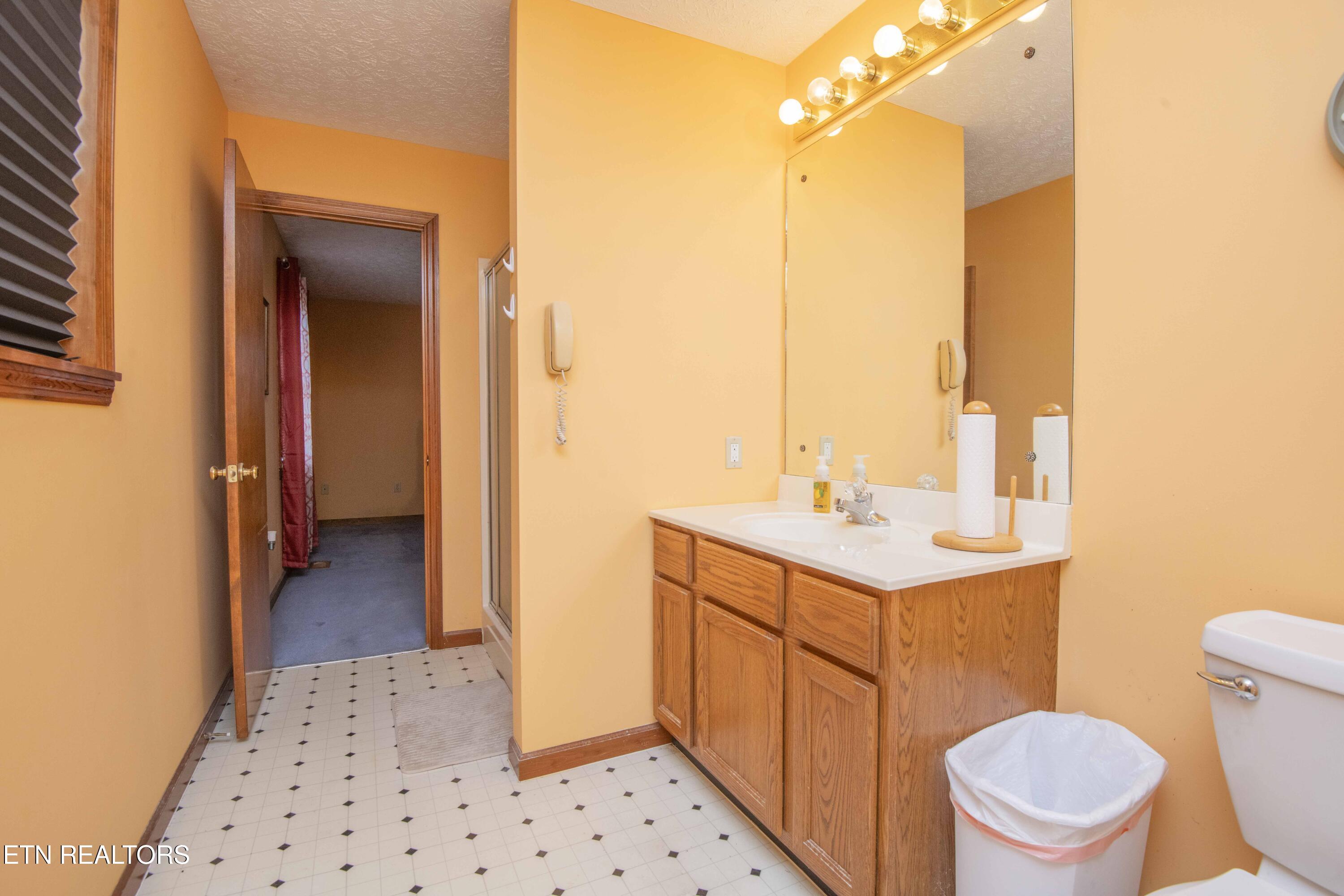 101 Big Valley Road Andersonville, TN 37705 - Photo 36 of 55 second bath 1_1