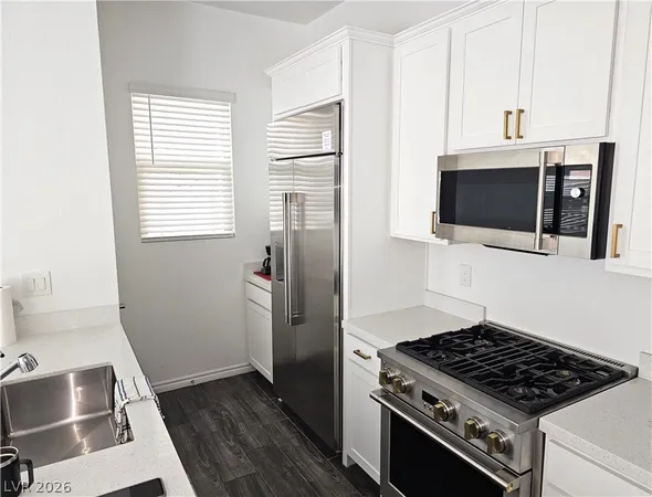 $2,649 | 921 Mayfield Mnr Lane, Las Vegas, NV 89138