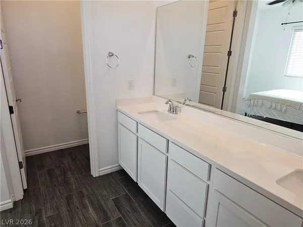 $2,649 | 921 Mayfield Mnr Lane, Las Vegas, NV 89138