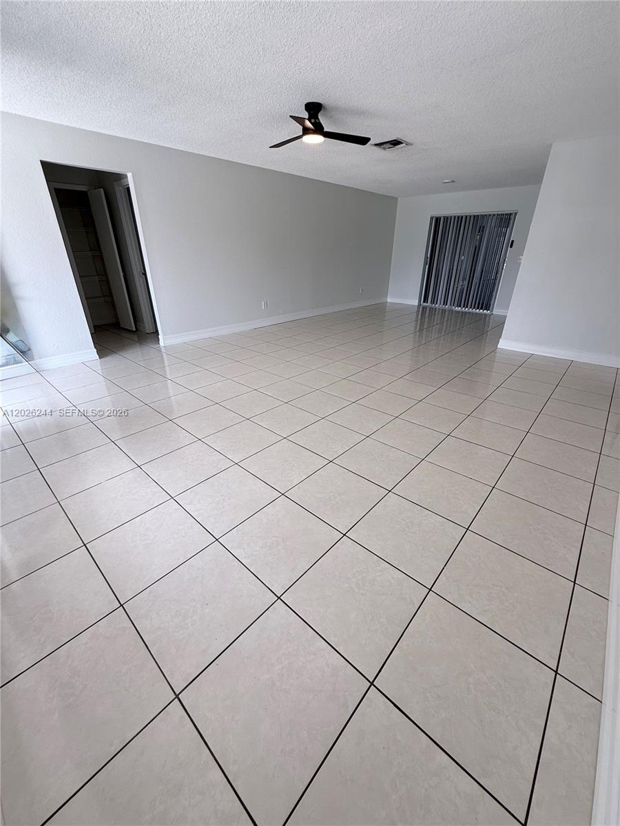 22217 Southwest 61st Avenue Boca Raton, FL 33428 - Photo 3 of 32