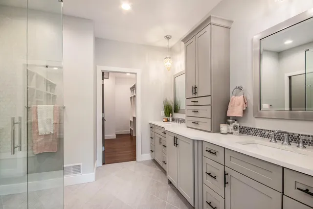 $900,000 | 4575 Ada Grove Southeast, Ada, MI 49301