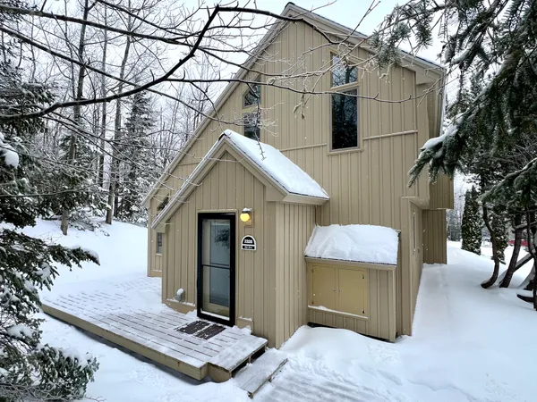 $695,000 | 2328 Oak Drive, Unit 22, Carrabassett Valley, ME 04947
