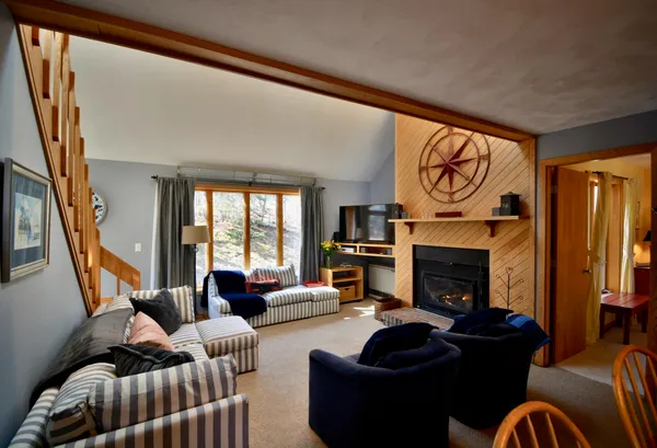 $695,000 | 2328 Oak Drive, Unit 22, Carrabassett Valley, ME 04947