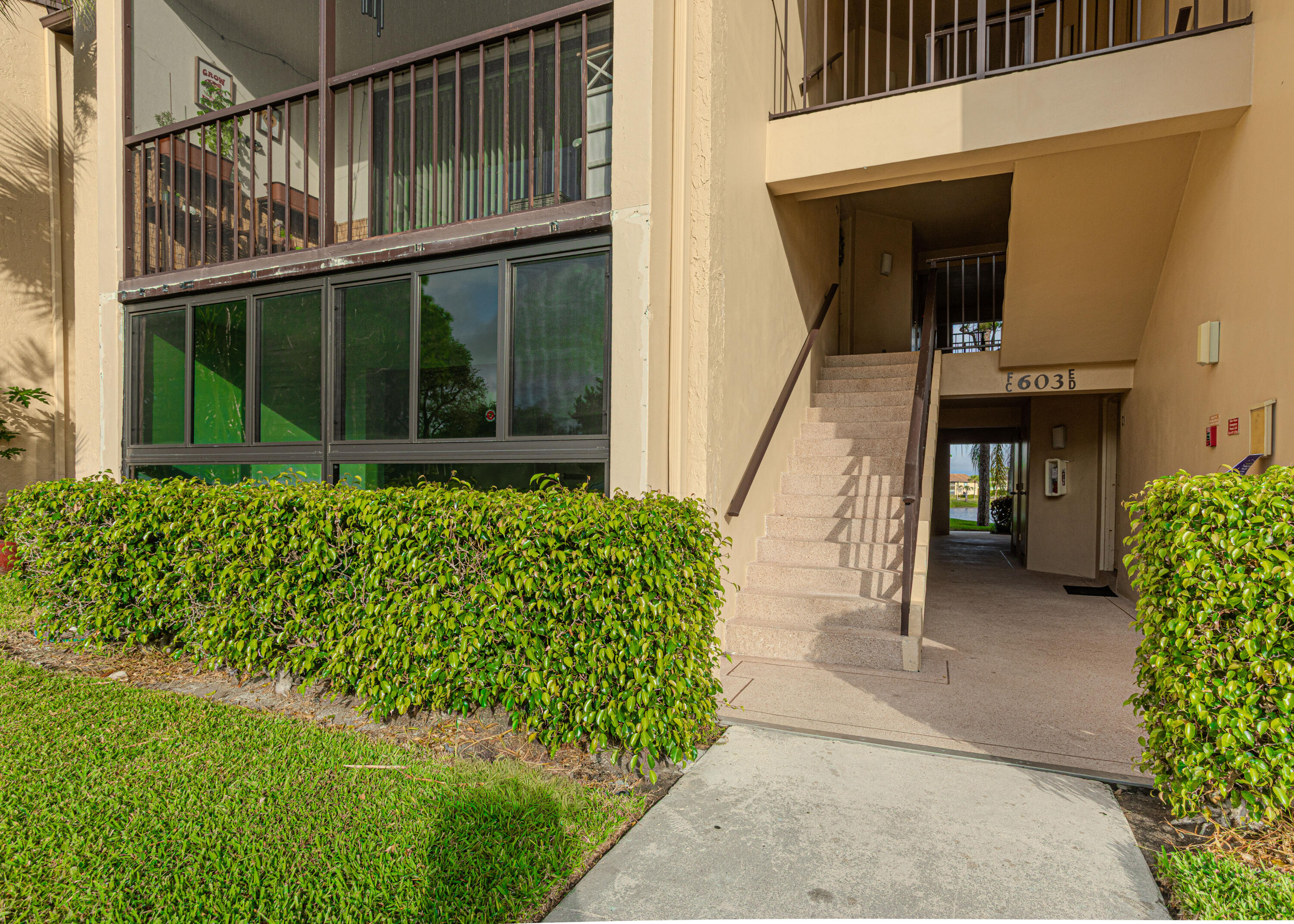 603 Sea Pine Way, Unit C1 Greenacres, FL 33415 - Photo 2 of 32 casa-5_1