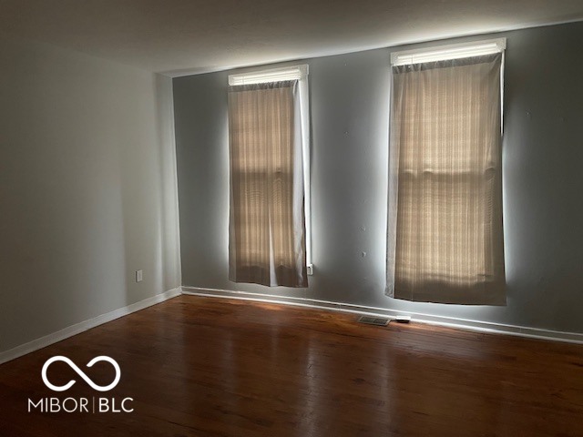 1331 Sycamore Street Columbus, IN 47201 - Photo 8 of 10